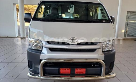 Buy Used Toyota Hi Ace White Car in Windhoek in Namibia Buy Used Toyota Hi Ace White Car in Windhoek in Namibia