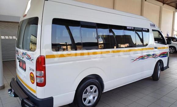 Buy Used Toyota Hi Ace White Car in Windhoek in Namibia Buy Used Toyota Hi Ace White Car in Windhoek in Namibia