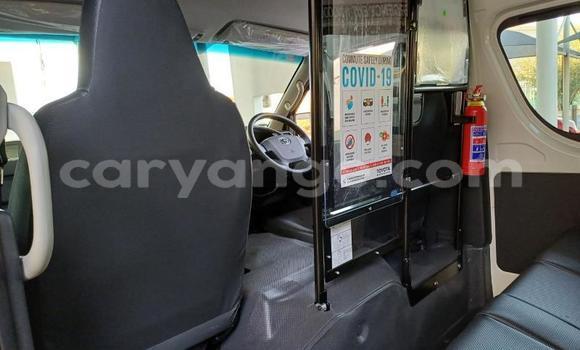 Buy Used Toyota Hi Ace White Car in Windhoek in Namibia Buy Used Toyota Hi Ace White Car in Windhoek in Namibia