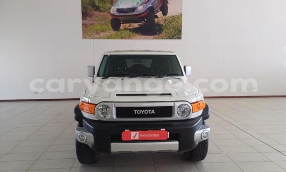 Buy Used Toyota FJ Cruiser White Car in Windhoek in Namibia Buy Used Toyota FJ Cruiser White Car in Windhoek in Namibia