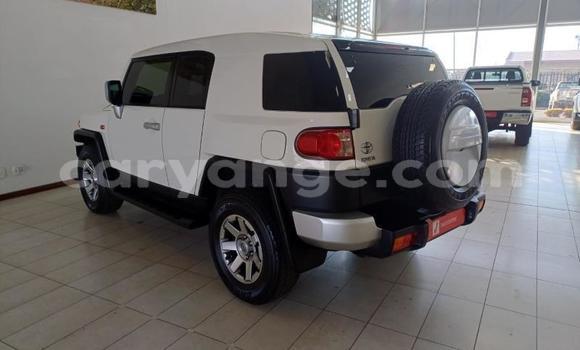 Buy Used Toyota FJ Cruiser White Car in Windhoek in Namibia Buy Used Toyota FJ Cruiser White Car in Windhoek in Namibia