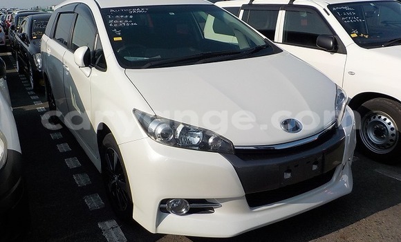 Buy Used Toyota Wish White Car in Windhoek in Namibia Buy Used Toyota Wish White Car in Windhoek in Namibia