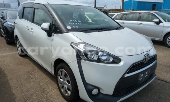 Buy Used Toyota Sienta White Car in Windhoek in Namibia