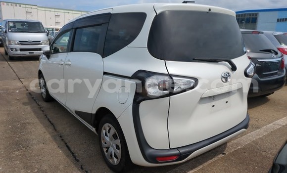 Buy Used Toyota Sienta White Car in Windhoek in Namibia Buy Used Toyota Sienta White Car in Windhoek in Namibia