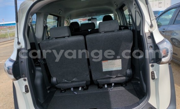 Buy Used Toyota Sienta White Car in Windhoek in Namibia Buy Used Toyota Sienta White Car in Windhoek in Namibia