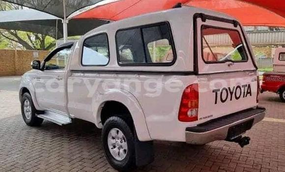 Buy Used Toyota Hilux White Car in Windhoek in Namibia Buy Used Toyota Hilux White Car in Windhoek in Namibia