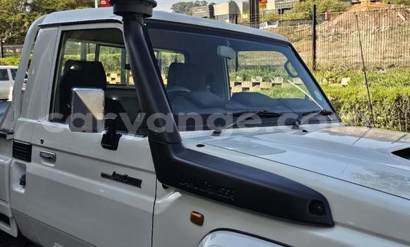 Buy Used Toyota Land Cruiser White Car in Windhoek in Namibia Buy Used Toyota Land Cruiser White Car in Windhoek in Namibia