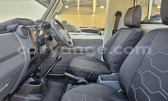 Buy Used Toyota Land Cruiser White Car in Windhoek in Namibia Buy Used Toyota Land Cruiser White Car in Windhoek in Namibia