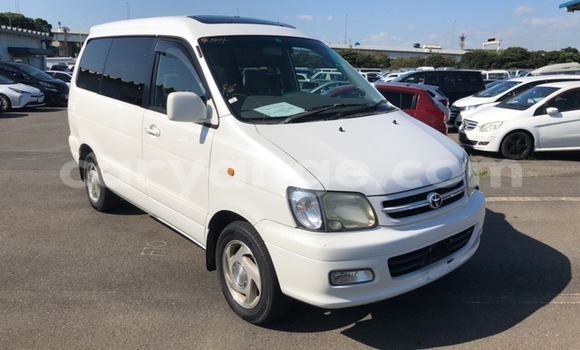 Buy Used Toyota Noah White Car in Windhoek in Namibia Buy Used Toyota Noah White Car in Windhoek in Namibia
