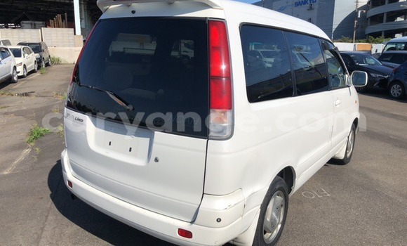 Buy Used Toyota Noah White Car in Windhoek in Namibia Buy Used Toyota Noah White Car in Windhoek in Namibia