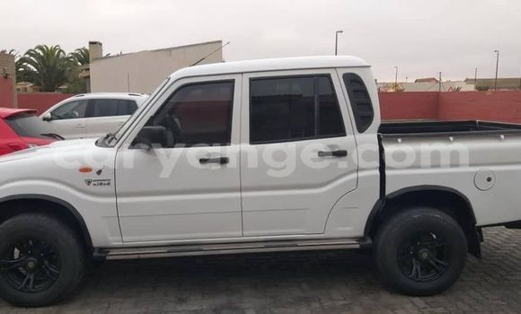 Acheter Occasion Voiture Mahindra CL Blanc à Grootfontein, Namibie Acheter Occasion Voiture Mahindra CL Blanc à Grootfontein, Namibie