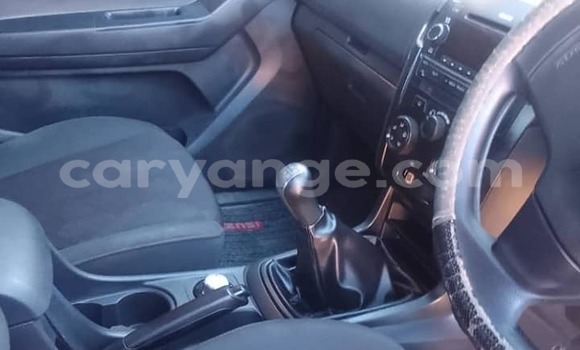 Acheter Occasion Voiture Isuzu KB Blanc à Grootfontein, Namibie Acheter Occasion Voiture Isuzu KB Blanc à Grootfontein, Namibie