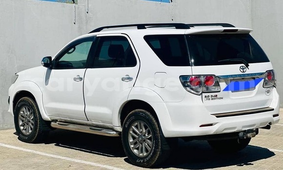 Buy Used Toyota Fortuner White Car in Karibib in Erongo