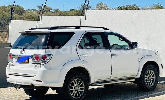 Acheter Occasion Voiture Toyota Fortuner Blanc à Karibib, Erongo Acheter Occasion Voiture Toyota Fortuner Blanc à Karibib, Erongo