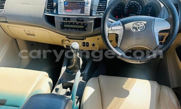 Acheter Occasion Voiture Toyota Fortuner Blanc à Karibib, Erongo Acheter Occasion Voiture Toyota Fortuner Blanc à Karibib, Erongo
