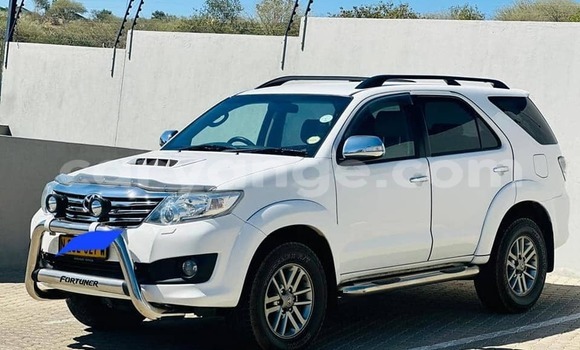 Acheter Occasion Voiture Toyota Fortuner Blanc à Karibib, Erongo Acheter Occasion Voiture Toyota Fortuner Blanc à Karibib, Erongo