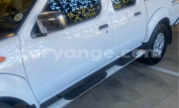 Buy Used Nissan NP 300 White Car in Gobabis in Omaheke Buy Used Nissan NP 300 White Car in Gobabis in Omaheke
