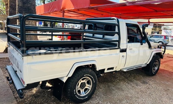 Buy Used Toyota Land Cruiser White Car in Bethanien in Karas Buy Used Toyota Land Cruiser White Car in Bethanien in Karas