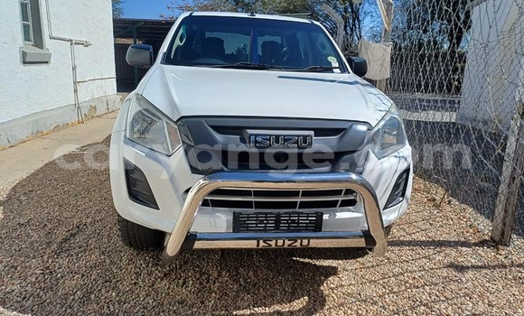 Buy Used Isuzu D–MAX White Car in Bethanien in Karas