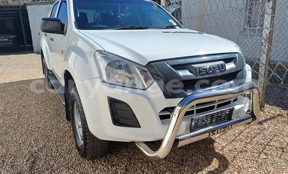 Buy Used Isuzu D–MAX White Car in Bethanien in Karas Buy Used Isuzu D–MAX White Car in Bethanien in Karas
