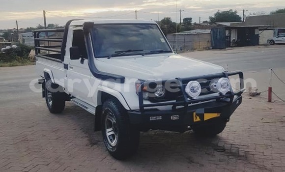 Buy Used Toyota Land Cruiser White Car in Grootfontein in Namibia Buy Used Toyota Land Cruiser White Car in Grootfontein in Namibia