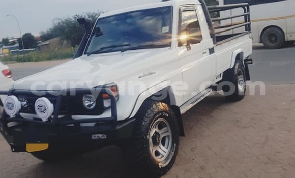 Buy Used Toyota Land Cruiser White Car in Grootfontein in Namibia Buy Used Toyota Land Cruiser White Car in Grootfontein in Namibia