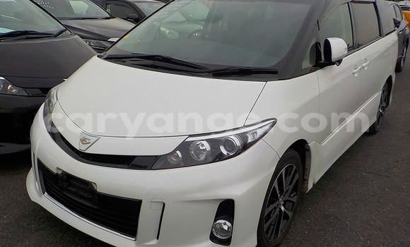Buy Used Toyota Estima White Car in Windhoek in Namibia Buy Used Toyota Estima White Car in Windhoek in Namibia