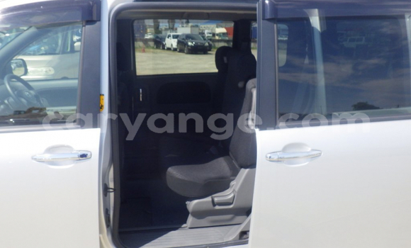 Buy Used Toyota Sienta Silver Car in Windhoek in Namibia Buy Used Toyota Sienta Silver Car in Windhoek in Namibia