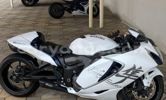 Buy Used Suzuki HAYABUSA White Bike in Windhoek in Namibia Buy Used Suzuki HAYABUSA White Bike in Windhoek in Namibia