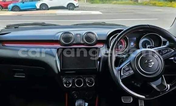 Buy Used Suzuki Swift Silver Car in Gobabis in Omaheke Buy Used Suzuki Swift Silver Car in Gobabis in Omaheke