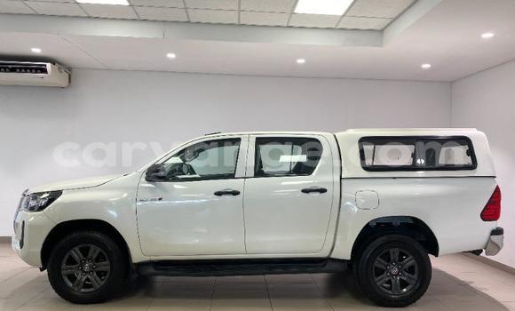 Buy Used Toyota Hilux White Car in Gobabis in Omaheke Buy Used Toyota Hilux White Car in Gobabis in Omaheke