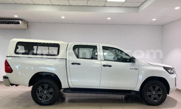 Buy Used Toyota Hilux White Car in Gobabis in Omaheke Buy Used Toyota Hilux White Car in Gobabis in Omaheke