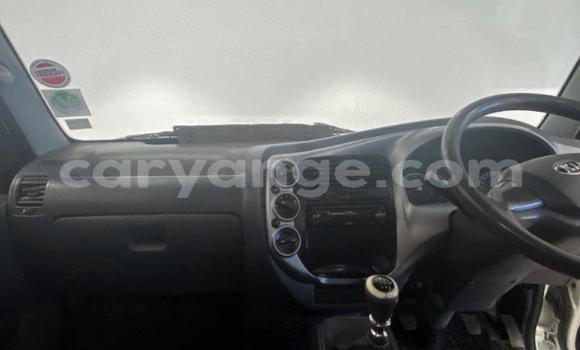 Buy Used Kia K5 White Car in Gobabis in Omaheke Buy Used Kia K5 White Car in Gobabis in Omaheke