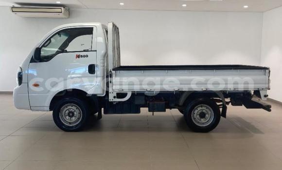 Buy Used Kia K5 White Car in Gobabis in Omaheke Buy Used Kia K5 White Car in Gobabis in Omaheke