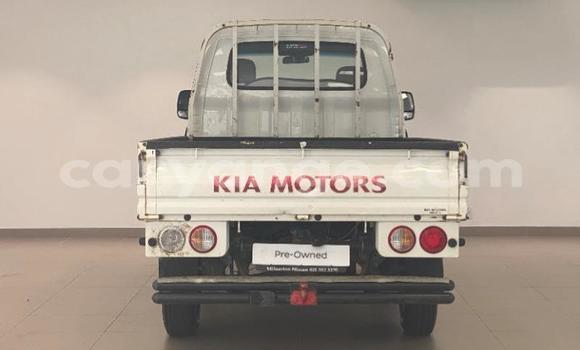 Buy Used Kia K5 White Car in Gobabis in Omaheke Buy Used Kia K5 White Car in Gobabis in Omaheke