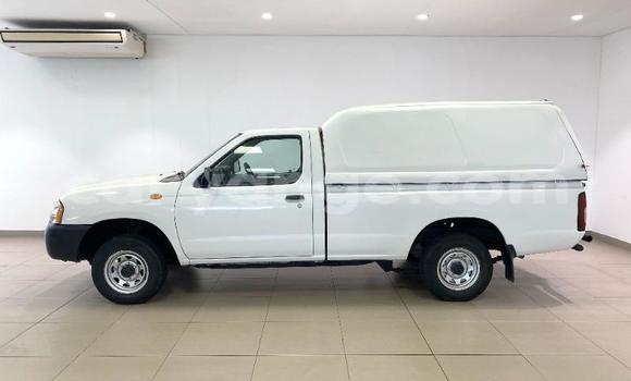 Buy Used Nissan NP 300 White Car in Gobabis in Omaheke Buy Used Nissan NP 300 White Car in Gobabis in Omaheke