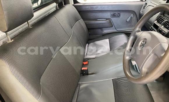 Buy Used Nissan NP 300 White Car in Gobabis in Omaheke Buy Used Nissan NP 300 White Car in Gobabis in Omaheke