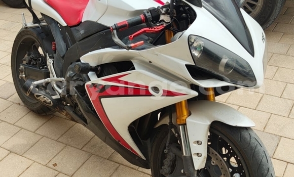 Buy Used Yamaha R1 White Bike in Windhoek in Namibia