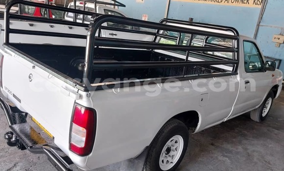Acheter Occasion Voiture Nissan NP 300 Blanc à Katima Mulilo, Caprivi Acheter Occasion Voiture Nissan NP 300 Blanc à Katima Mulilo, Caprivi