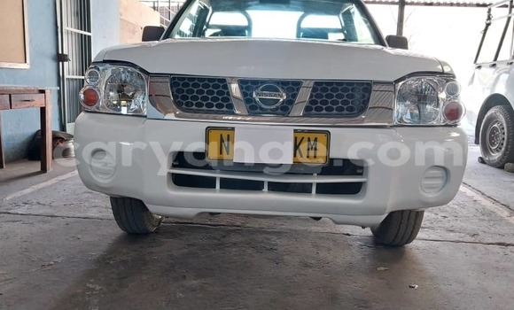Acheter Occasion Voiture Nissan NP 300 Blanc à Katima Mulilo, Caprivi Acheter Occasion Voiture Nissan NP 300 Blanc à Katima Mulilo, Caprivi