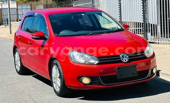 Acheter Occasion Voiture Volkswagen Golf Rouge à Windhoek, Namibie