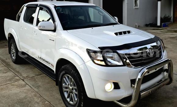 Buy Used Toyota Hilux White Car in Gobabis in Omaheke Buy Used Toyota Hilux White Car in Gobabis in Omaheke