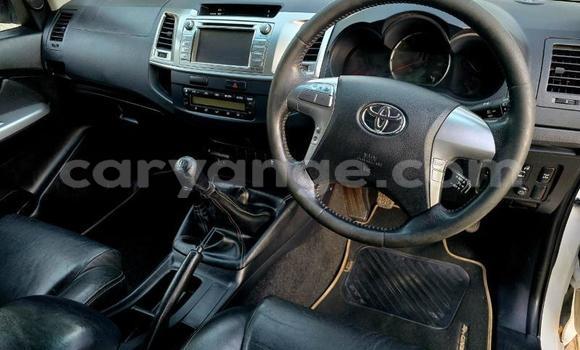 Buy Used Toyota Hilux White Car in Gobabis in Omaheke Buy Used Toyota Hilux White Car in Gobabis in Omaheke