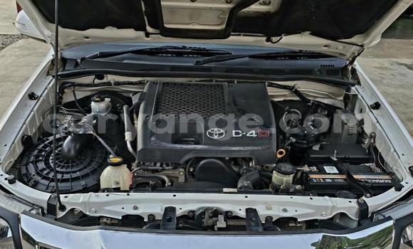 Buy Used Toyota Hilux White Car in Gobabis in Omaheke Buy Used Toyota Hilux White Car in Gobabis in Omaheke