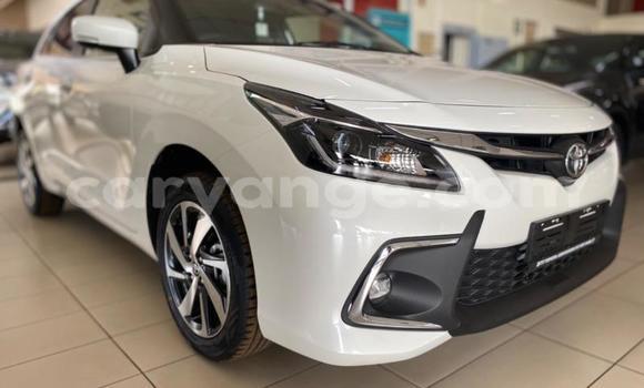 Buy Used Toyota Starlet White Car in Gobabis in Omaheke