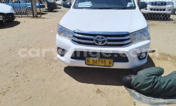 Acheter Occasion Voiture Toyota 4Runner Blanc à Windhoek, Namibie Acheter Occasion Voiture Toyota 4Runner Blanc à Windhoek, Namibie