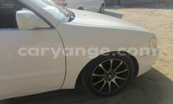 Acheter Occasion Voiture Toyota Corolla Blanc à Windhoek, Namibie Acheter Occasion Voiture Toyota Corolla Blanc à Windhoek, Namibie