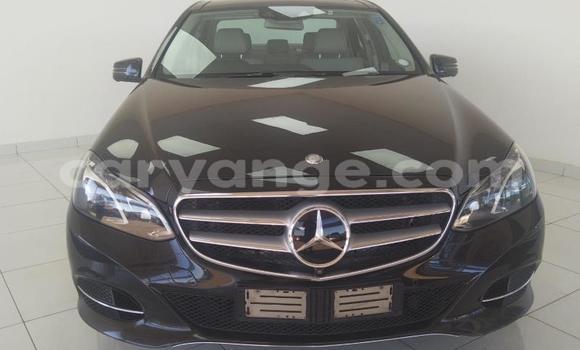 Acheter Occasion Voiture Mercedes-Benz E–Class Autre à Windhoek, Namibie Acheter Occasion Voiture Mercedes-Benz E–Class Autre à Windhoek, Namibie