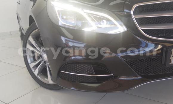 Acheter Occasion Voiture Mercedes-Benz E–Class Autre à Windhoek, Namibie Acheter Occasion Voiture Mercedes-Benz E–Class Autre à Windhoek, Namibie