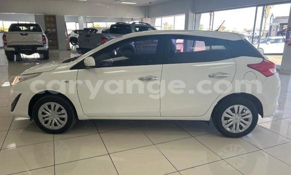 Acheter Occasion Voiture Toyota Yaris Blanc à Gobabis, Omaheke Acheter Occasion Voiture Toyota Yaris Blanc à Gobabis, Omaheke